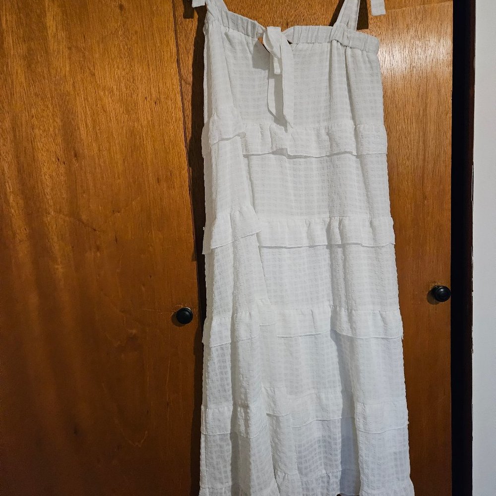 Willows Boutique White Tiered Paper Crane Dress Size Small